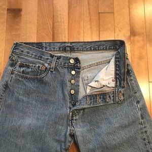 LEVI RED TAG 501 BUTTON FLY JEANS
